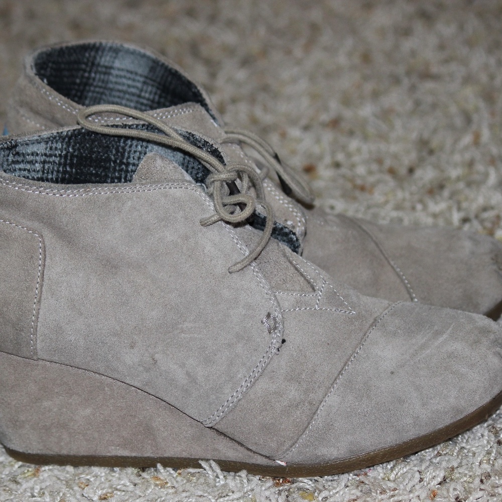 TOMS kala lace up boots size 8.5